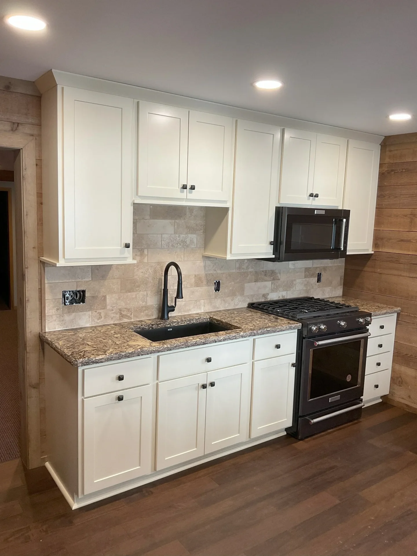 FS-Shiloh-Maple-Painted Cabinets in Kitchen